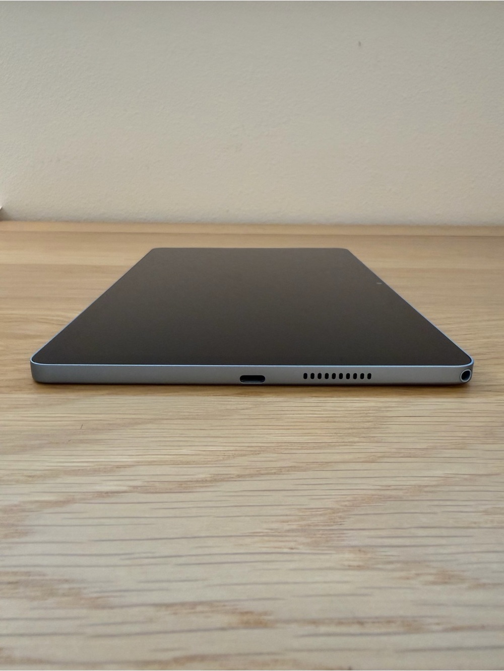 Lenovo Tab - Like New - Picture 10 of 12